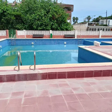 Piscina Y Playa Cambrils